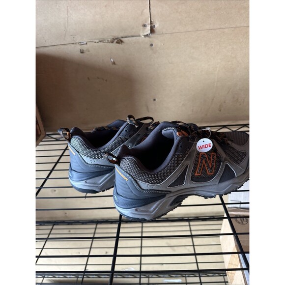 Size 7 - New Balance 481v3 4E Wide Black Orange